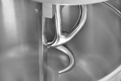 Spiral Mikser Hamur Yoğurma Makinesi 75 Kg 220 V Kg Çok Fonksiyonlu