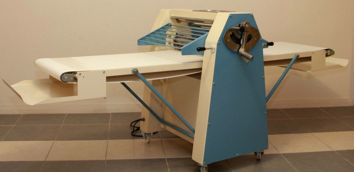 Kanatlı Yufka Hamur Açma Makinesi ( Vargel ) 380 V