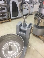 HAMUR YOĞURMA MAKİNESİ 35/50 Kg EV TİPİ DEVRİLİR KAZAN